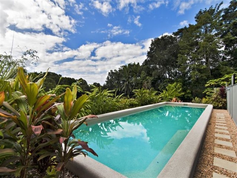 1 Jabeva Close, Miallo QLD 4873