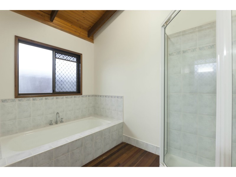 14 Ocean View Road, Killaloe QLD 4877