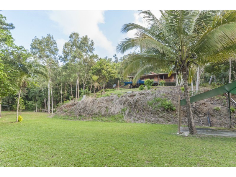 14 Ocean View Road, Killaloe QLD 4877