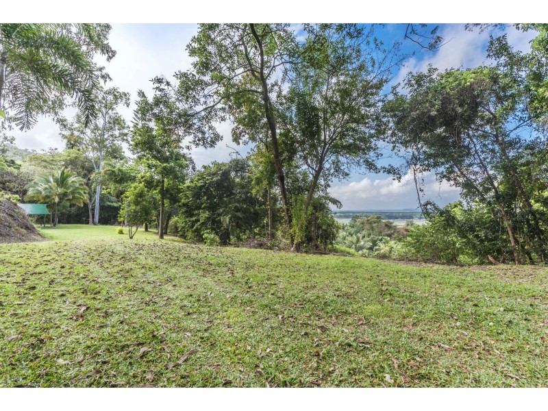 14 Ocean View Road, Killaloe QLD 4877