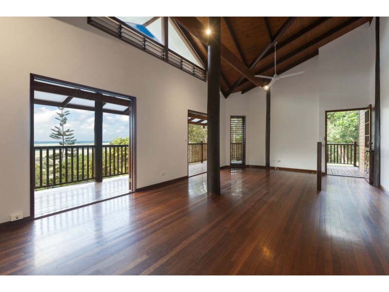 14 Ocean View Road, Killaloe QLD 4877