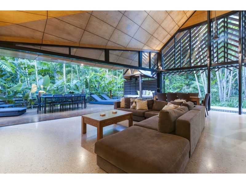 Lot 28 ‘Beachfront Mirage’ Cocos Palms Avenue, Port Douglas QLD 4877