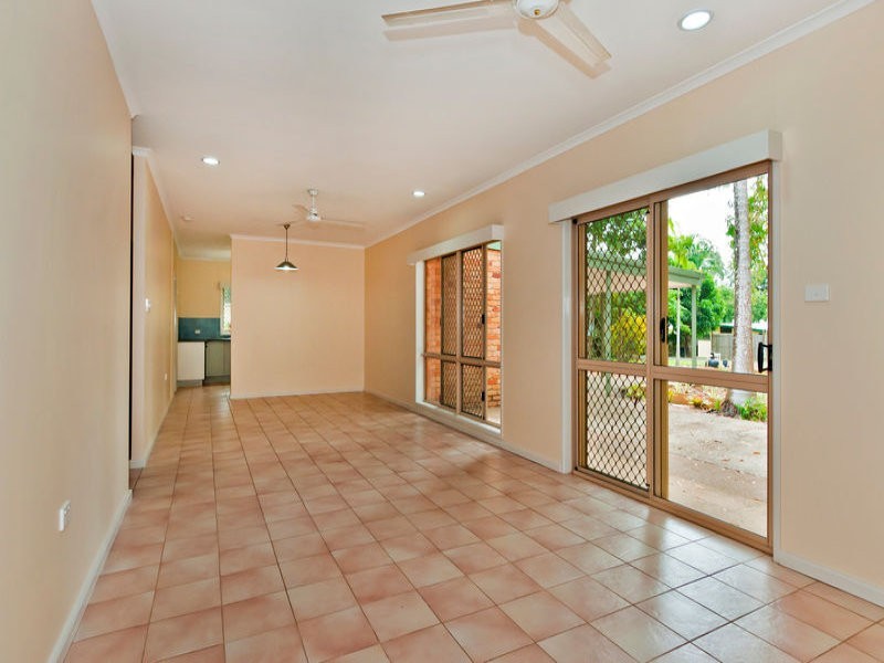 9 Toll Gate Road, Oak Beach QLD 4877