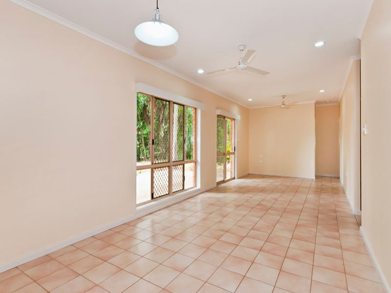 9 Toll Gate Road, Oak Beach QLD 4877