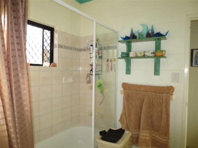 4 Dineen Close, Cooya Beach QLD 4873