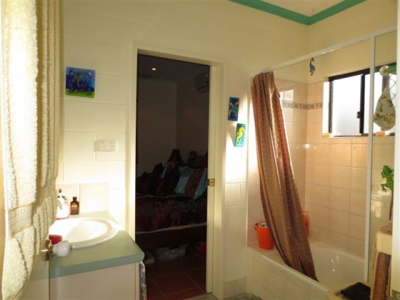 4 Dineen Close, Cooya Beach QLD 4873