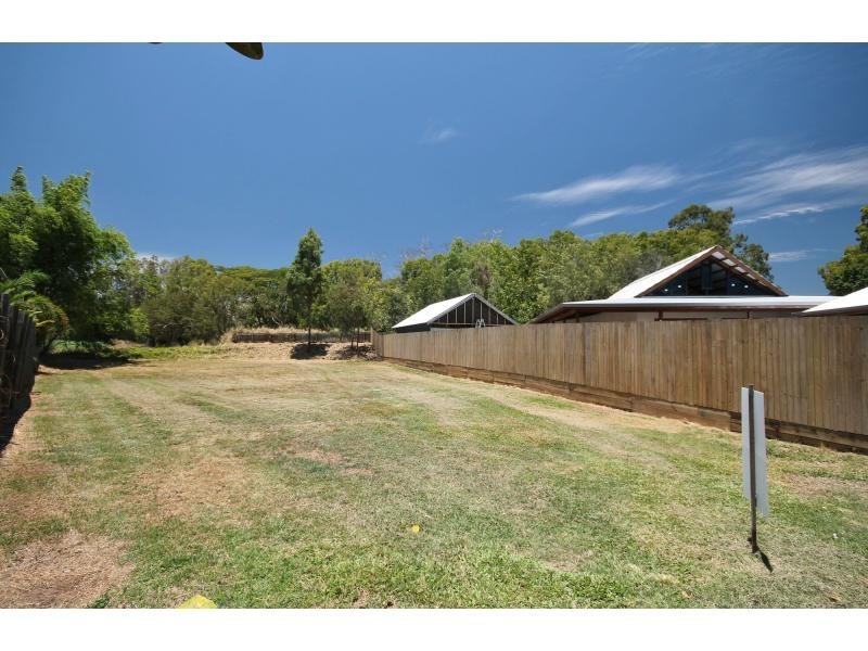 21 Dulku Close, Port Pacific Estate, Port Douglas QLD 4877
