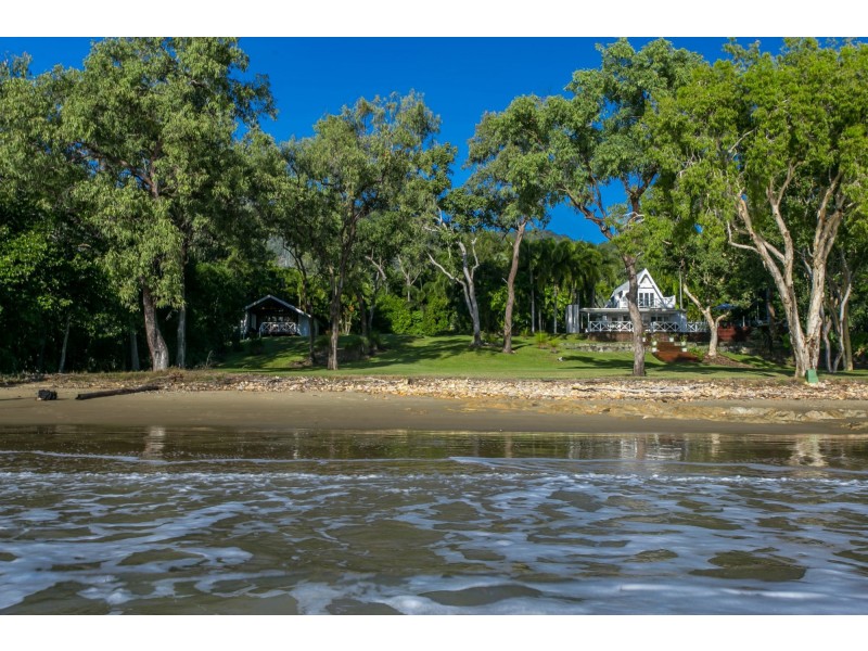 5146 Cottonwood Captain Cook Highway, Oak Beach QLD 4877