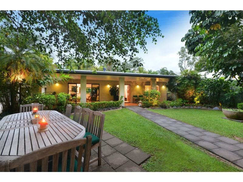 11 Andrews Close, Port Douglas QLD 4877
