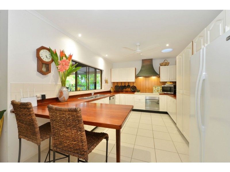 11 Andrews Close, Port Douglas QLD 4877