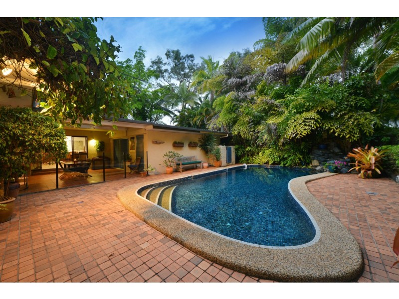 11 Andrews Close, Port Douglas QLD 4877