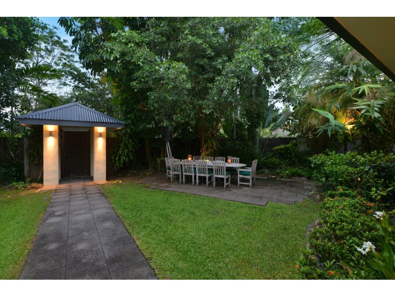 11 Andrews Close, Port Douglas QLD 4877