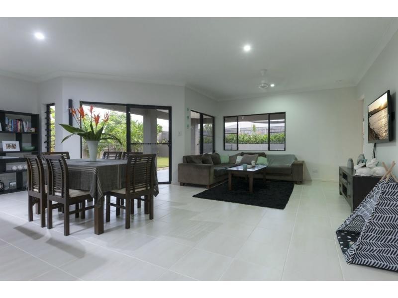 18 Lou Prince Drive, Cooya Beach QLD 4873