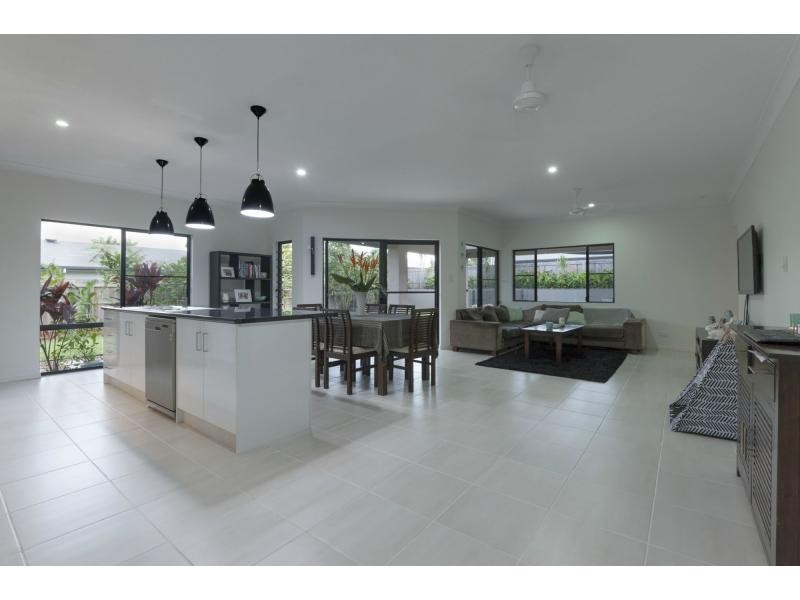 18 Lou Prince Drive, Cooya Beach QLD 4873