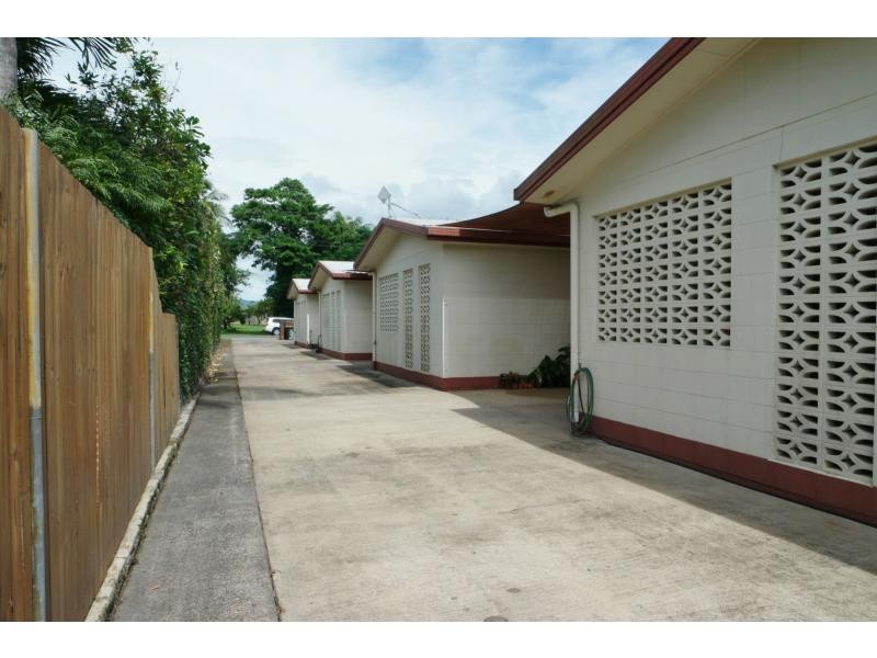 1/12 Atherton Street, Mossman QLD 4873