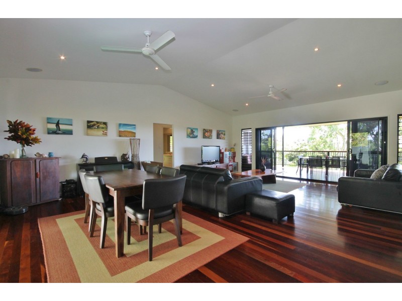 19-25 Coral Sea Drive, Mossman QLD 4873