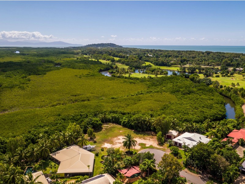 52 Endeavour Street, Port Douglas QLD 4877