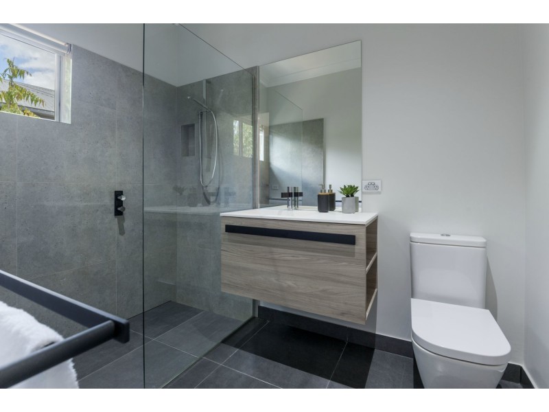 5 The Lake Estate St, Port Douglas QLD 4877