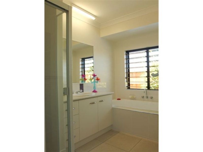 10 Kalu Close, Cooya Beach QLD 4873