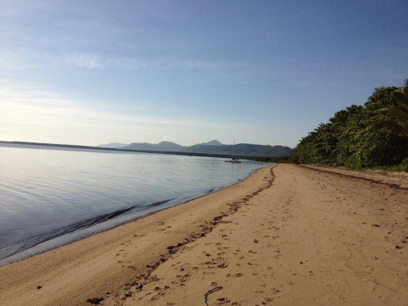 10 Kalu Close, Cooya Beach QLD 4873