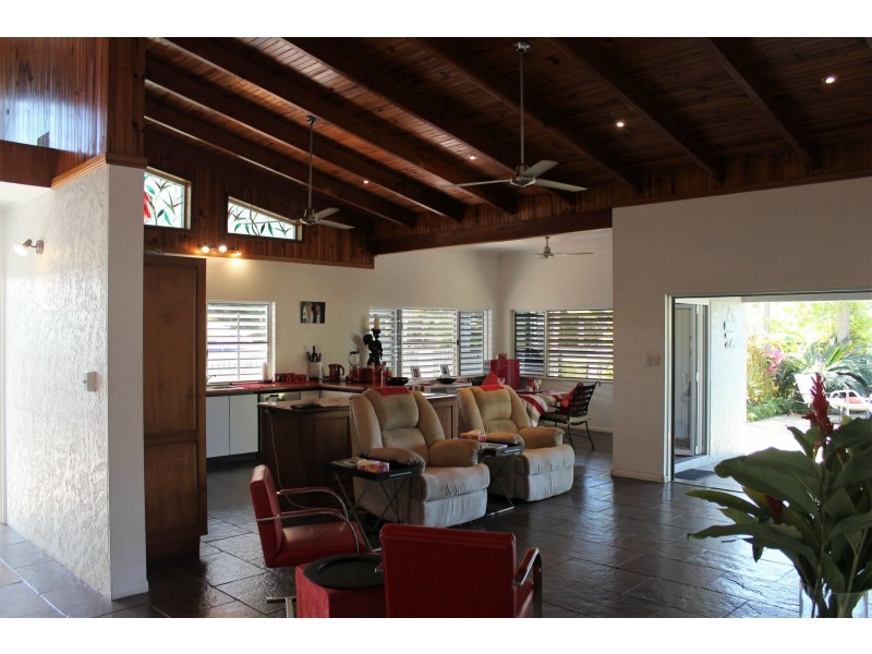 24 Limpet Avenue, Port Douglas QLD 4877