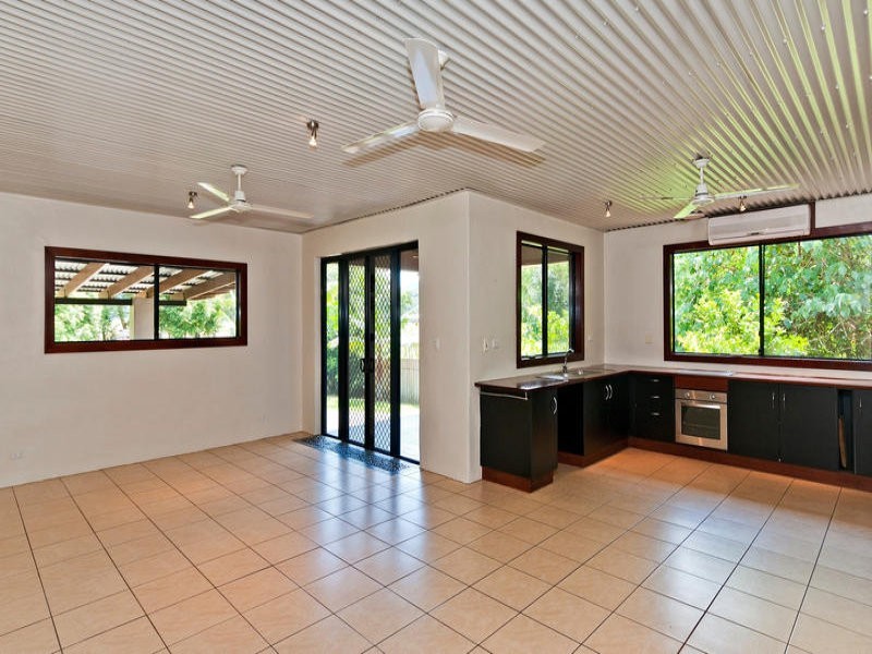 17 Cooya Beach Road, Cooya Beach QLD 4873