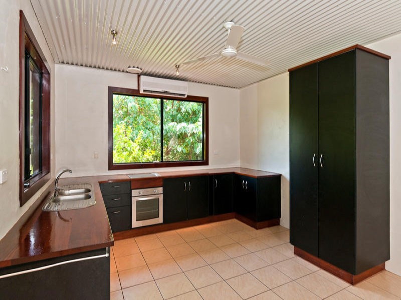 17 Cooya Beach Road, Cooya Beach QLD 4873