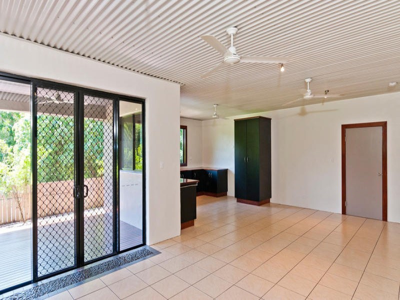 17 Cooya Beach Road, Cooya Beach QLD 4873