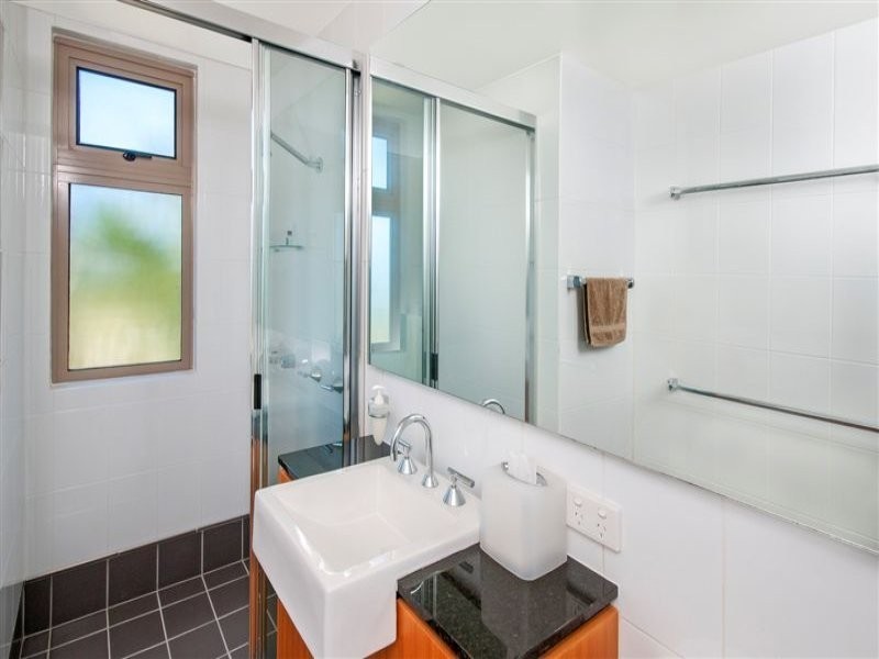 Villa 10/11 ‘Santai’ Colonel Cummings Drive, Palm Cove QLD 4879