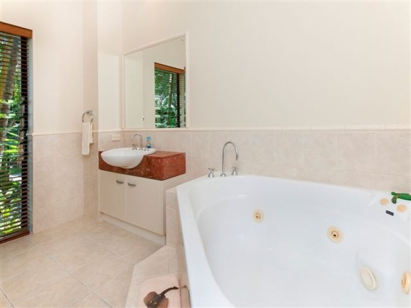 Villa 9/18-28 St Crispins Avenue, Port Douglas QLD 4877