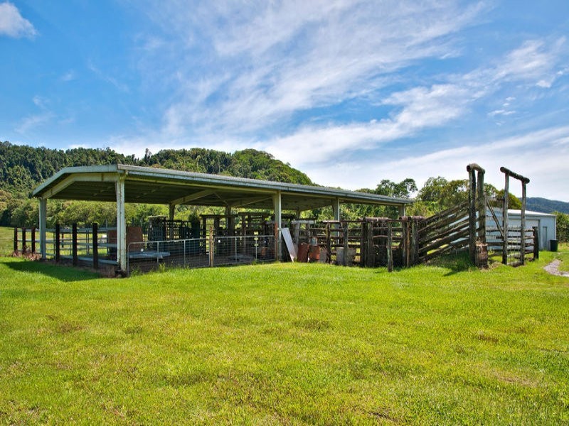 3-5 Davidson Street, Whyanbeel QLD 4873