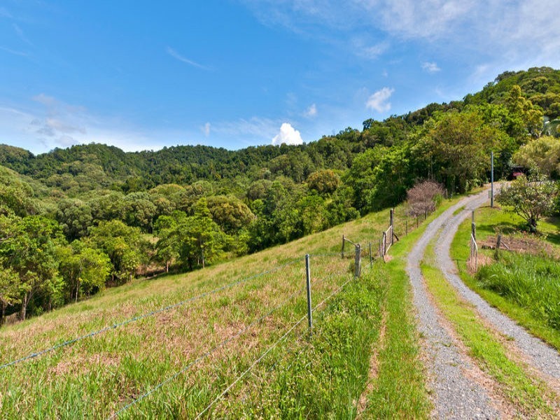 3-5 Davidson Street, Whyanbeel QLD 4873