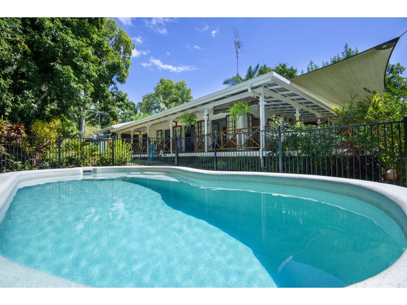 8 Toll Gate Rd, Oak Beach QLD 4877