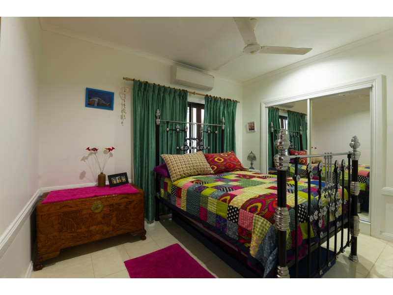 8 Toll Gate Rd, Oak Beach QLD 4877