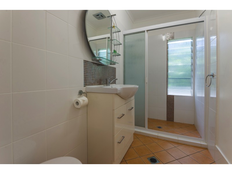 8 Toll Gate Rd, Oak Beach QLD 4877