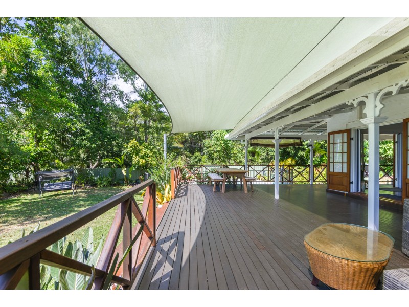 8 Toll Gate Rd, Oak Beach QLD 4877
