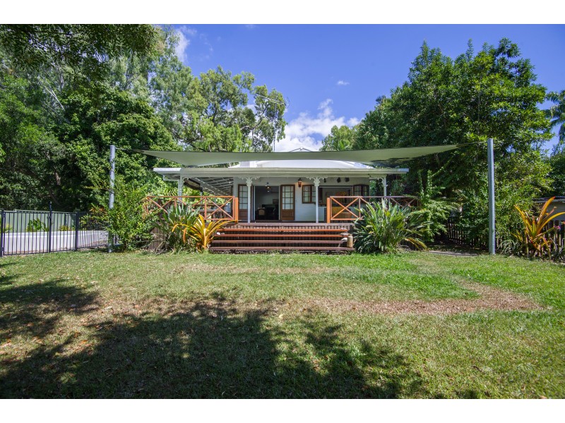 8 Toll Gate Rd, Oak Beach QLD 4877