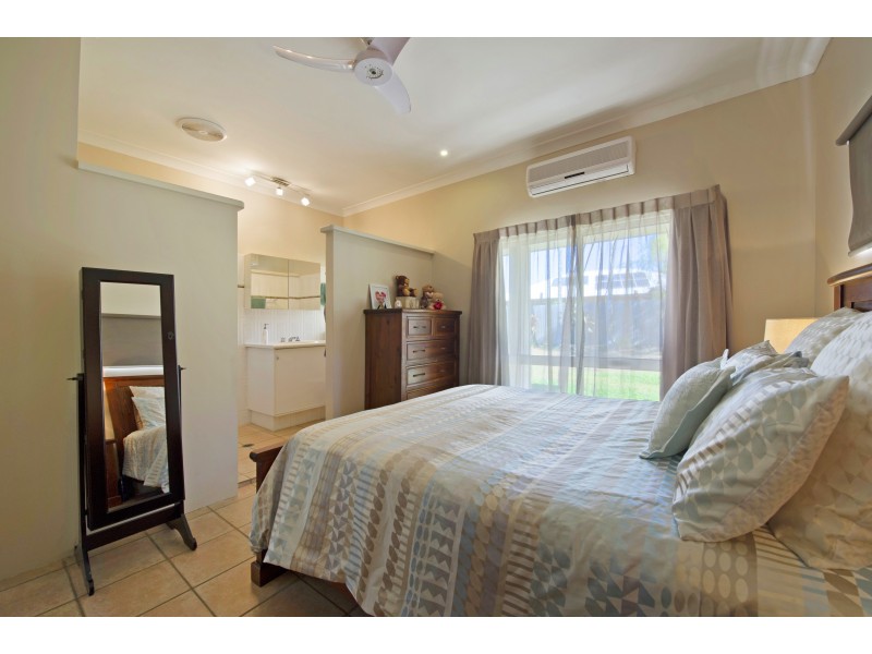 22-26 Palm St, Cooya Beach QLD 4873