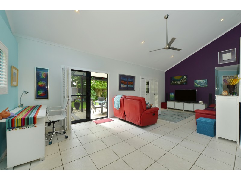 2 ‘Fronds On Nautilus’/33 Nautilus Street, Port Douglas QLD 4877
