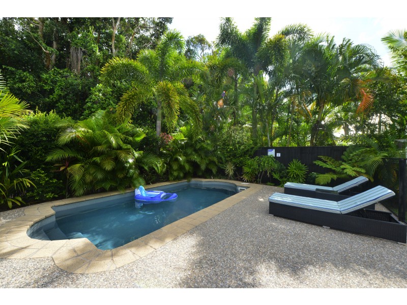 2 ‘Fronds On Nautilus’/33 Nautilus Street, Port Douglas QLD 4877