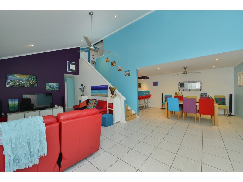 2 ‘Fronds On Nautilus’/33 Nautilus Street, Port Douglas QLD 4877