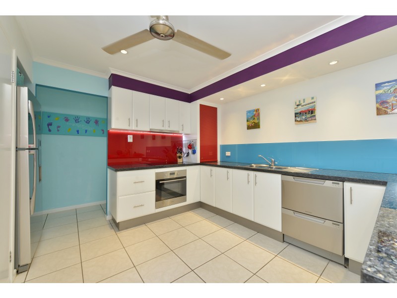 2 ‘Fronds On Nautilus’/33 Nautilus Street, Port Douglas QLD 4877