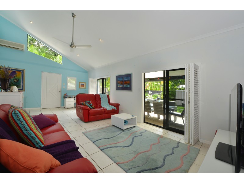 2 ‘Fronds On Nautilus’/33 Nautilus Street, Port Douglas QLD 4877