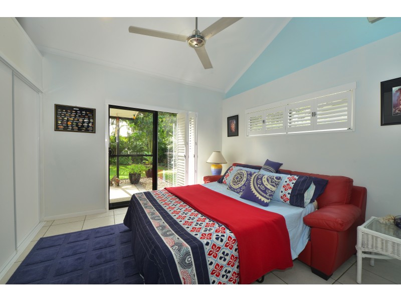 2 ‘Fronds On Nautilus’/33 Nautilus Street, Port Douglas QLD 4877