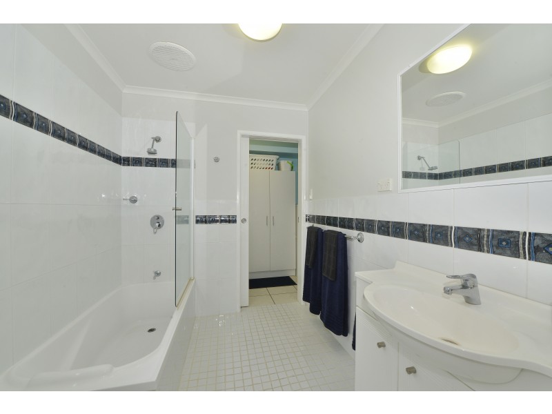2 ‘Fronds On Nautilus’/33 Nautilus Street, Port Douglas QLD 4877