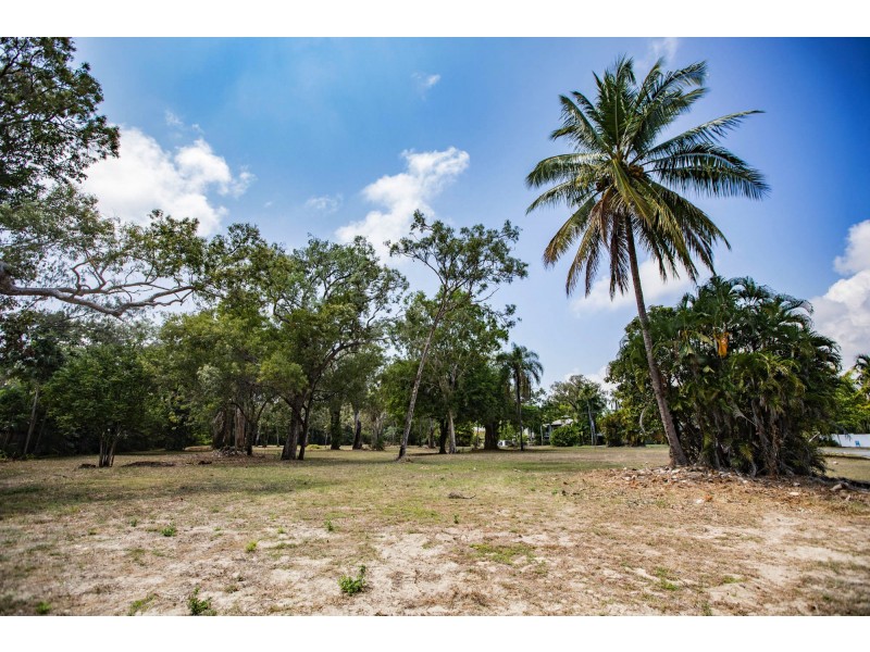 3 Andrews Close, Port Douglas QLD 4877