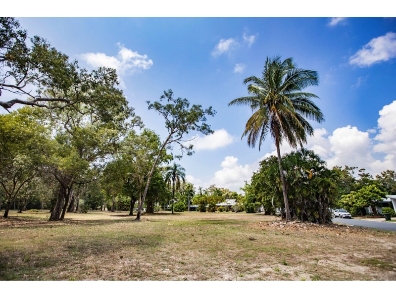 3 Andrews Close, Port Douglas QLD 4877