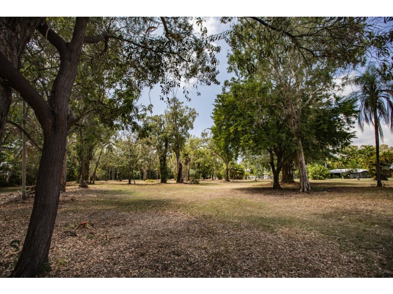 3 Andrews Close, Port Douglas QLD 4877