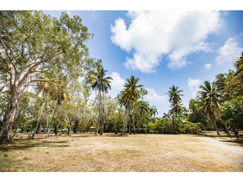 3 Andrews Close, Port Douglas QLD 4877