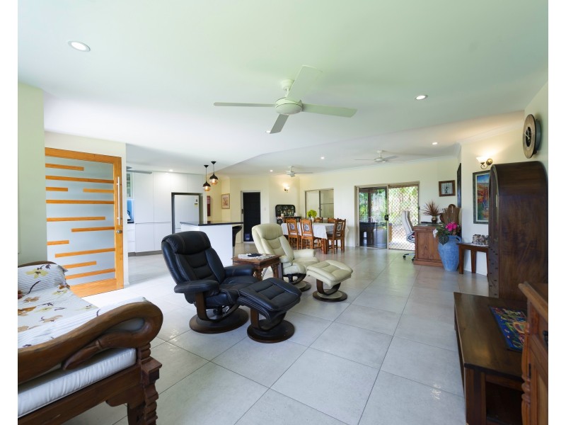 85 Reynolds Rd, Oak Beach QLD 4877